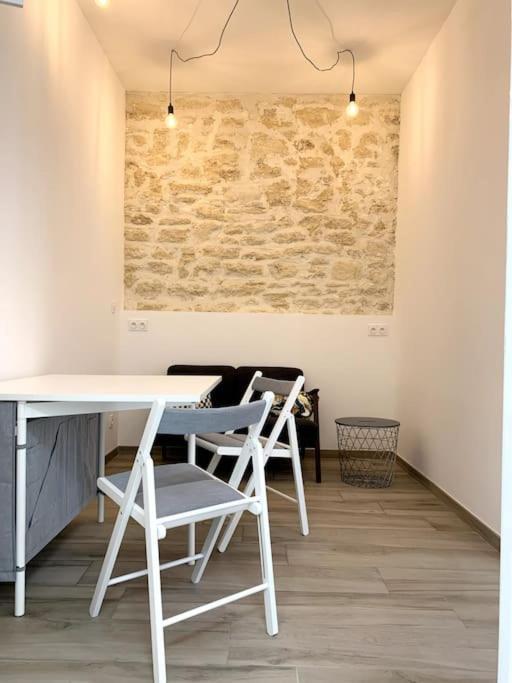Appartement Secteur Gare Et Place De La Comedie, Wifi & Climatisation Montpellier Luaran gambar