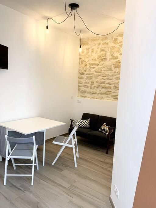 Appartement Secteur Gare Et Place De La Comedie, Wifi & Climatisation Montpellier Luaran gambar